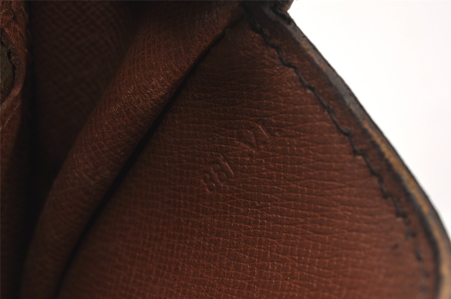 Authentic Louis Vuitton Monogram Saint Cloud MM M51243 Shoulder Cross Bag 6473H