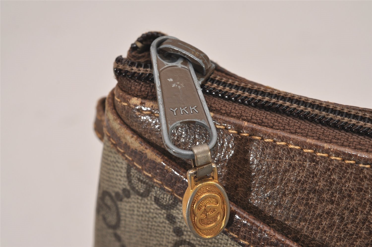 Authentic GUCCI Shoulder Cross Body Bag Purse GG PVC Leather Brown Junk 6482I