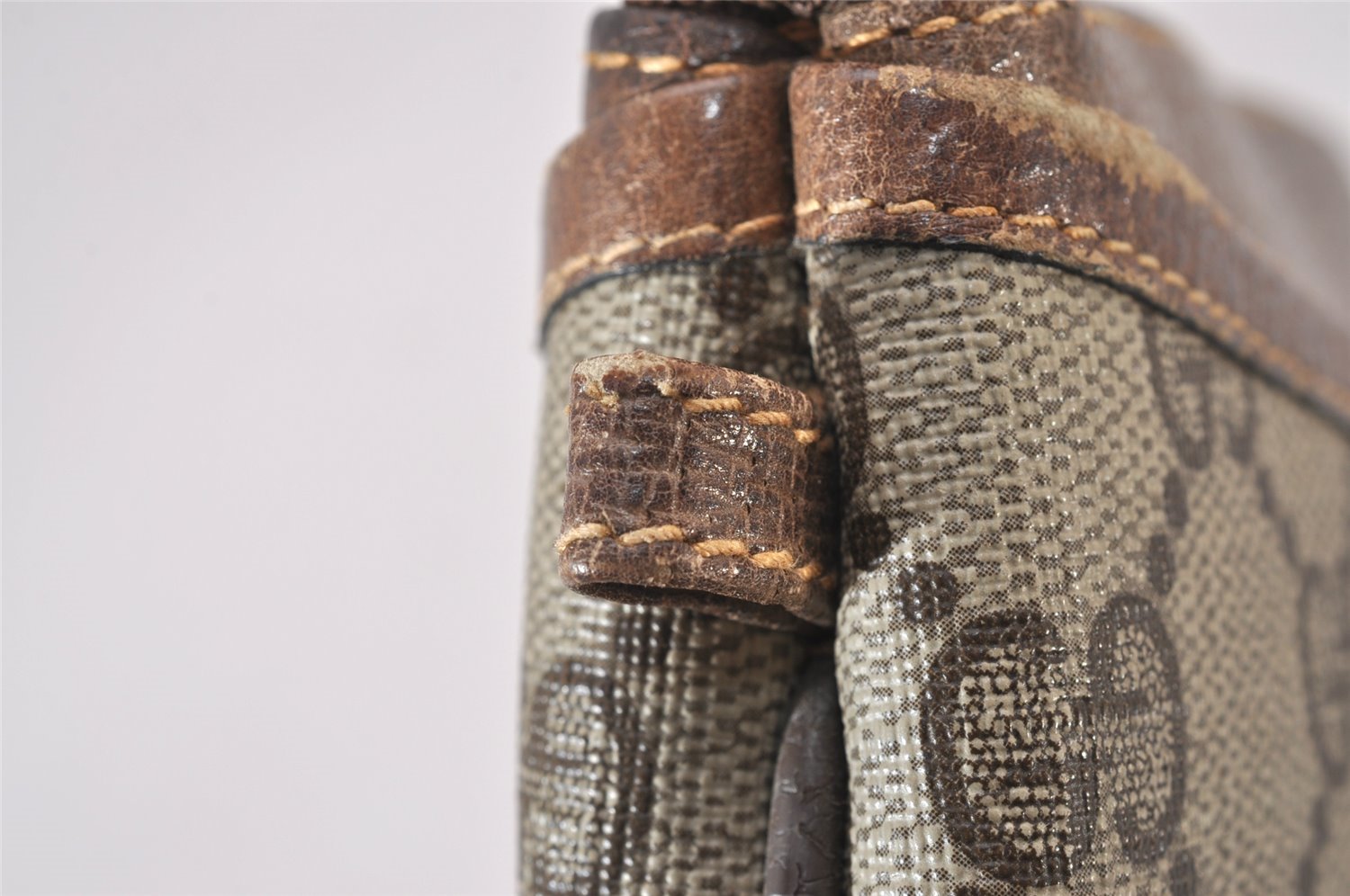 Authentic GUCCI Shoulder Cross Body Bag Purse GG PVC Leather Brown Junk 6482I