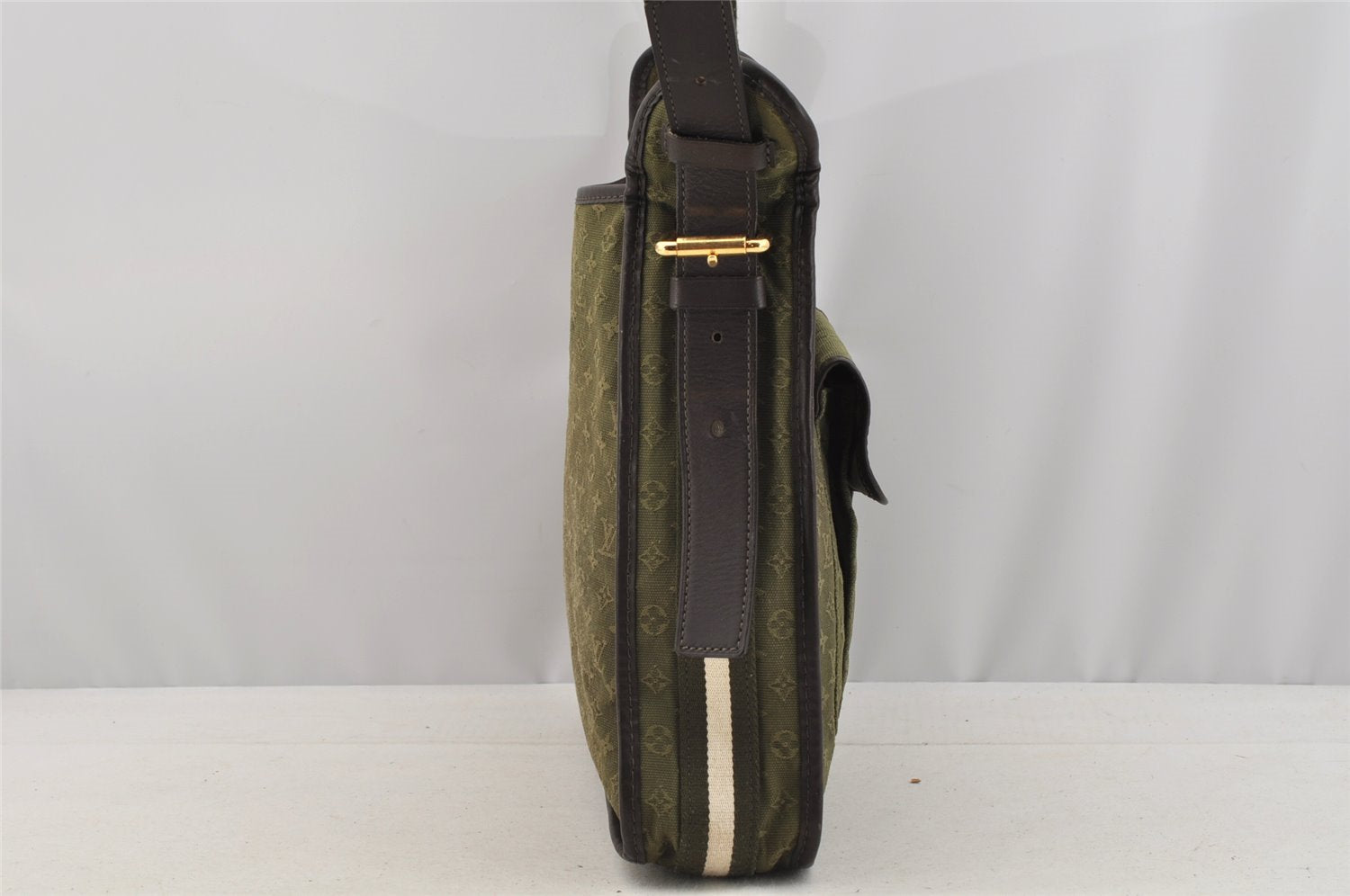 Authentic Louis Vuitton Monogram Mini Besace Mary Kate Shoulder Bag Green 6483I