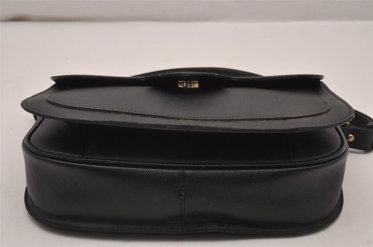 Authentic YVES SAINT LAURENT Shoulder Bag Purse Leather Black 6489I