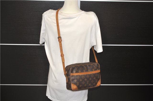 Auth Louis Vuitton Monogram Trocadero 27 Shoulder Cross Body Bag M51274 LV 6503D