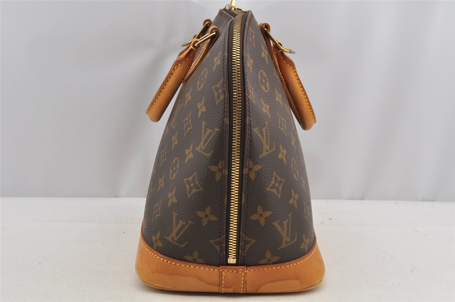 Authentic Louis Vuitton Monogram Alma Hand Bag Purse M51130 LV 6506I