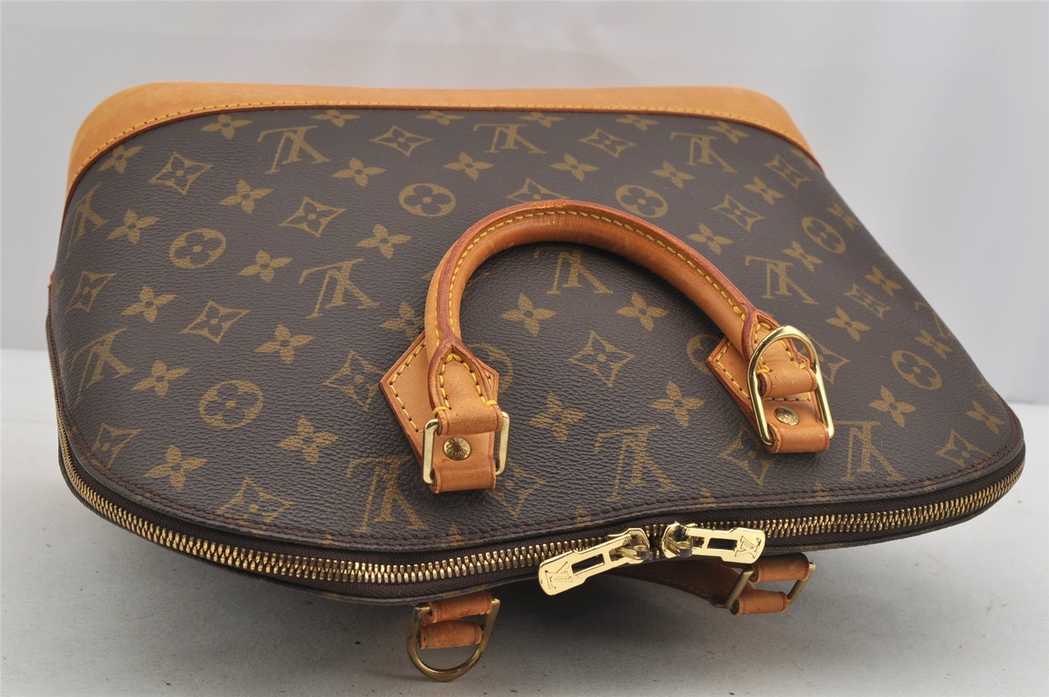 Authentic Louis Vuitton Monogram Alma Hand Bag Purse M51130 LV 6506I