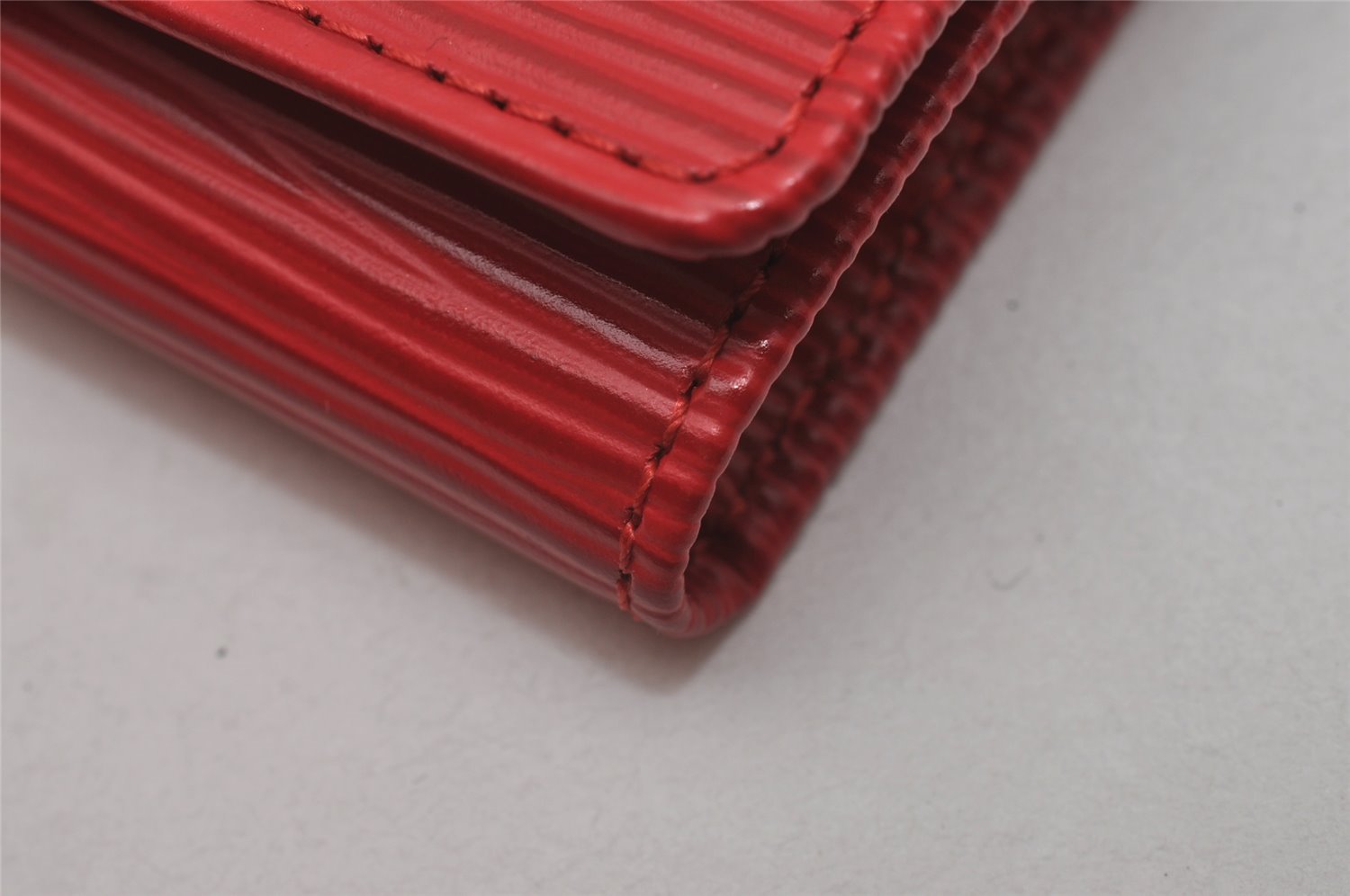 Authentic Louis Vuitton Epi Multicles 4 Key Case Red M63827 LV 6507I