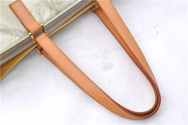 Auth LOUIS VUITTON Vernis Columbus Shoulder Tote Bag Light Green M91028 LV 6536C