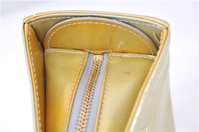 Auth LOUIS VUITTON Vernis Columbus Shoulder Tote Bag Light Green M91028 LV 6536C