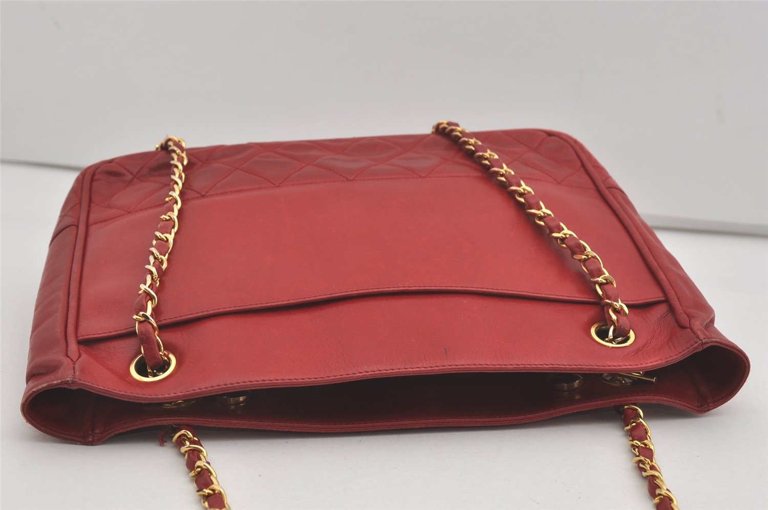 Authentic CHANEL Lamb Skin Matelasse Chain Shoulder Tote Bag Red CC 6544I