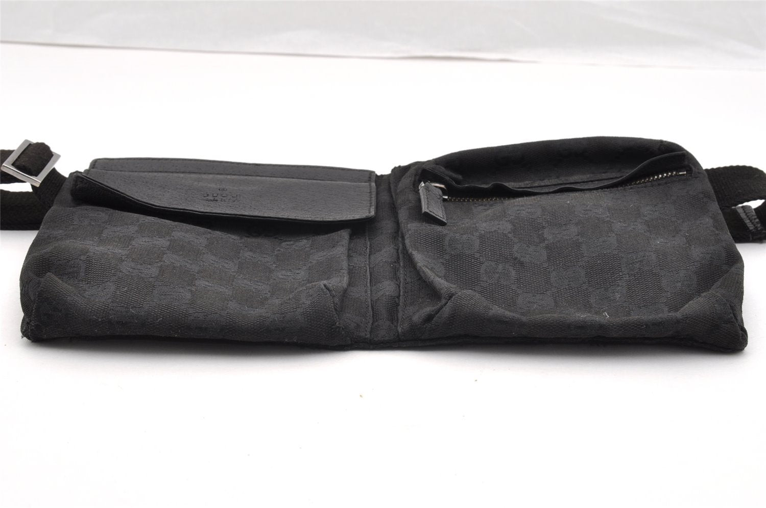 Authentic GUCCI Vintage Waist Body Bag Purse GG Canvas Leather 28566 Black 6547I