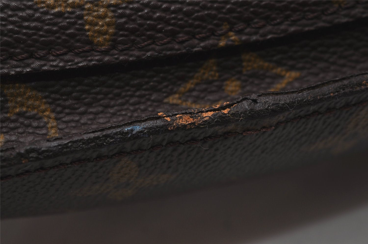 Authentic Louis Vuitton Monogram Saint Cloud GM M51242 Shoulder Cross Bag 6590I