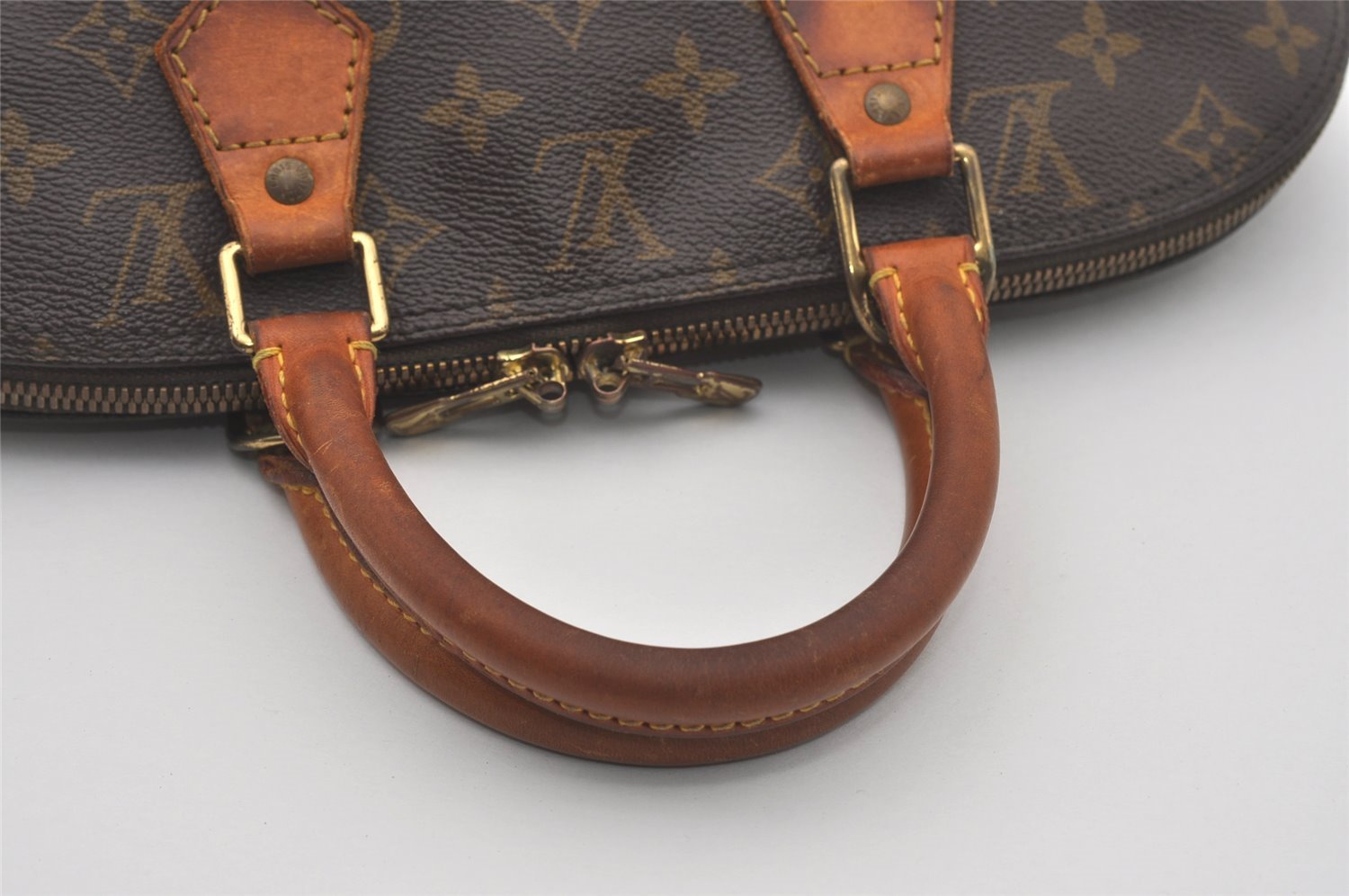 Authentic Louis Vuitton Monogram Alma Hand Bag Purse M51130 LV 6595I