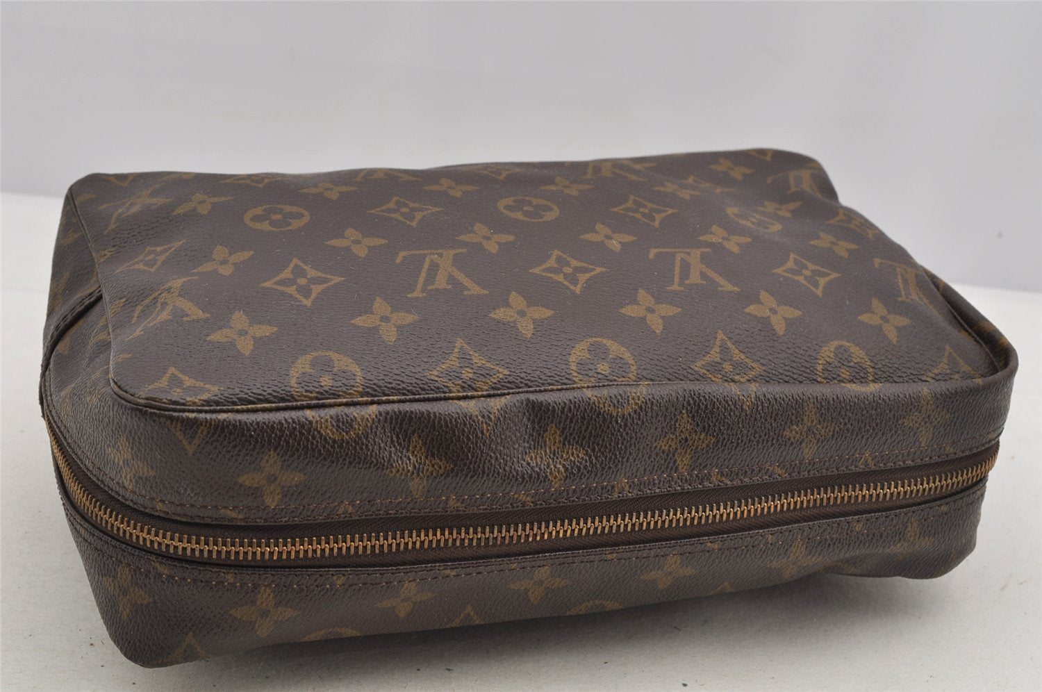 Auth Louis Vuitton Monogram Trousse Toilette 28 Clutch Hand Bag M47522 LV 6632I