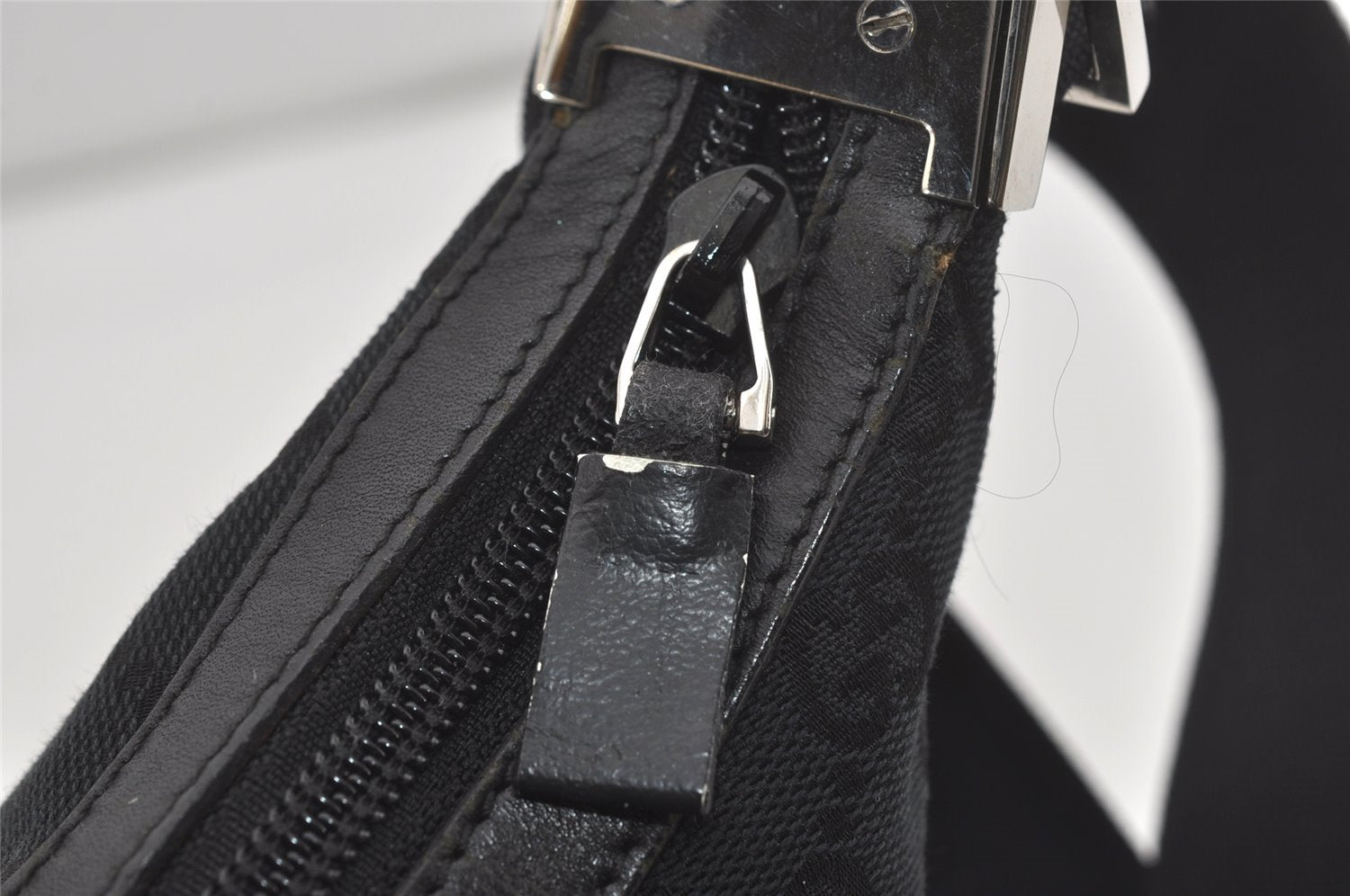 Authentic GUCCI Shoulder Cross Body Bag GG Canvas Leather 0190433 Black 6662I