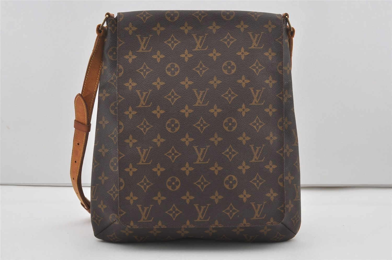 Authentic Louis Vuitton Monogram Musette Shoulder Cross Body Bag M51256 LV 6667I