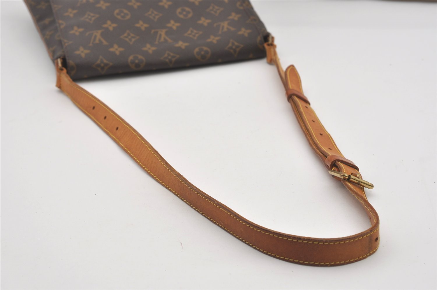Authentic Louis Vuitton Monogram Musette Shoulder Cross Body Bag M51256 LV 6667I