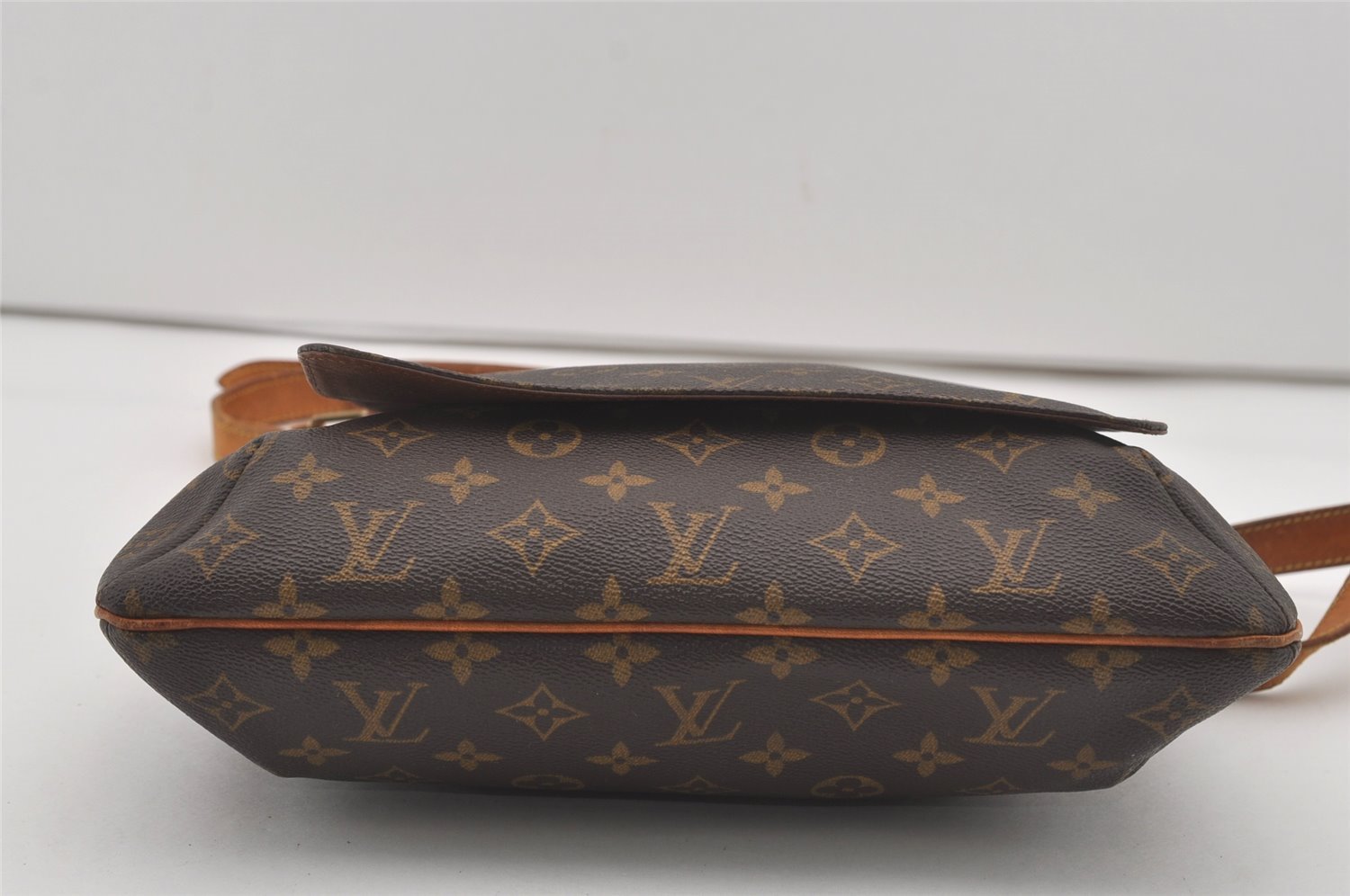 Authentic Louis Vuitton Monogram Musette Shoulder Cross Body Bag M51256 LV 6667I
