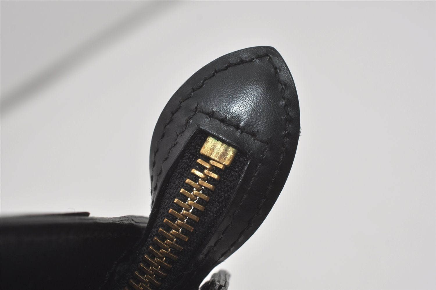 Authentic Louis Vuitton Epi Pochette Homme Clutch Hand Bag Black M52522 LV 6668I