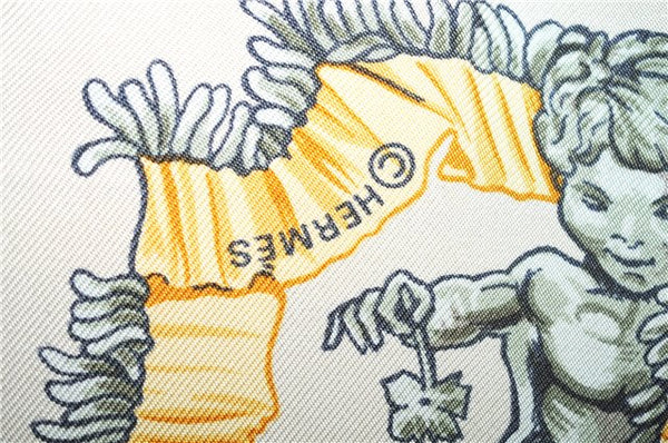 Authentic HERMES Carre 90 Scarf "Traineaux et glifsades" Silk Ivory 6685E