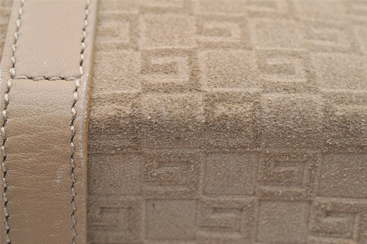 Authentic GUCCI Square GG Shoulder Bag Purse Suede Leather 0014147 Beige 6698I