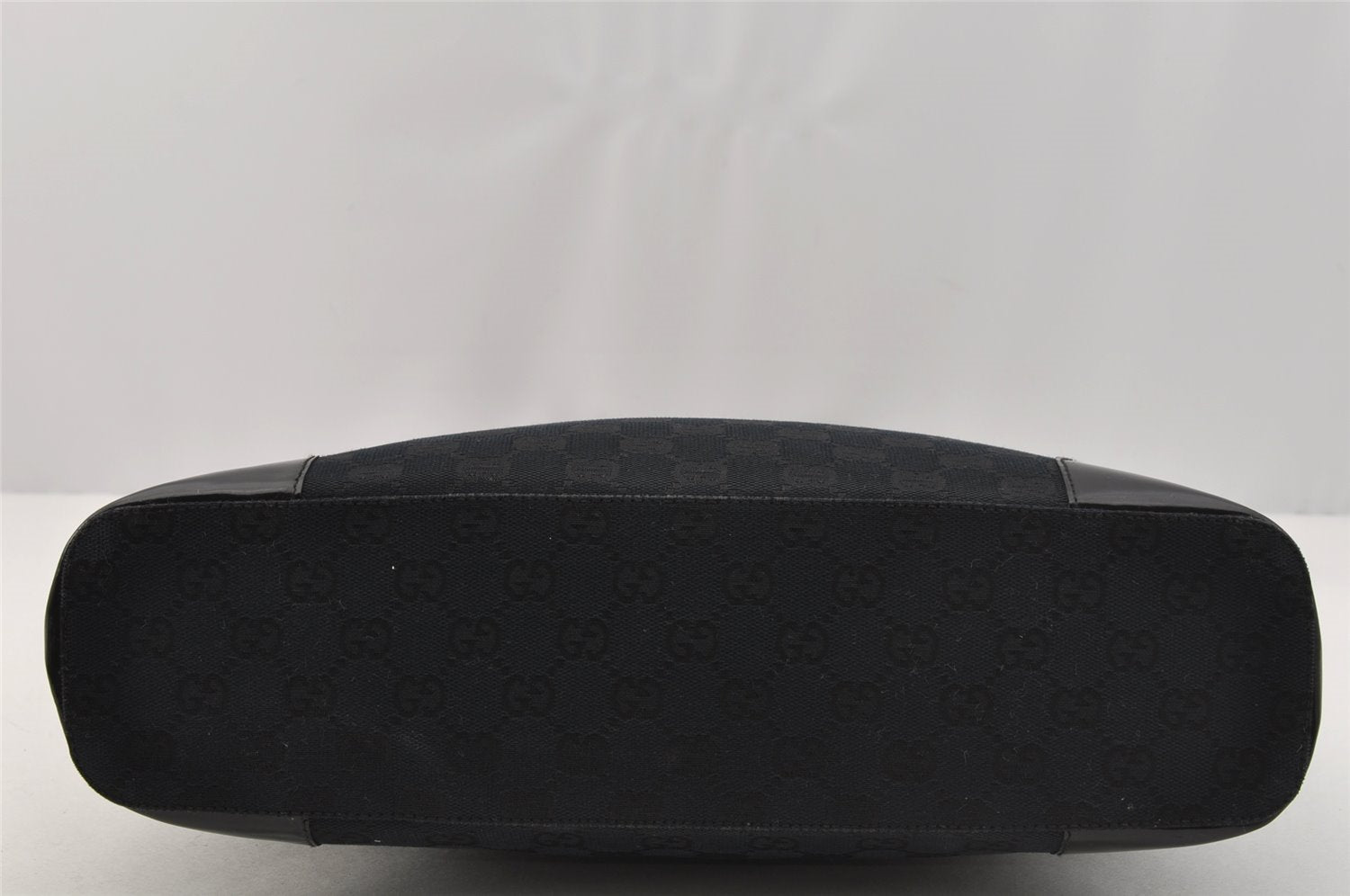 Authentic GUCCI Vintage Shoulder Hand Bag GG Canvas Enamel 0021122 Black 6701I