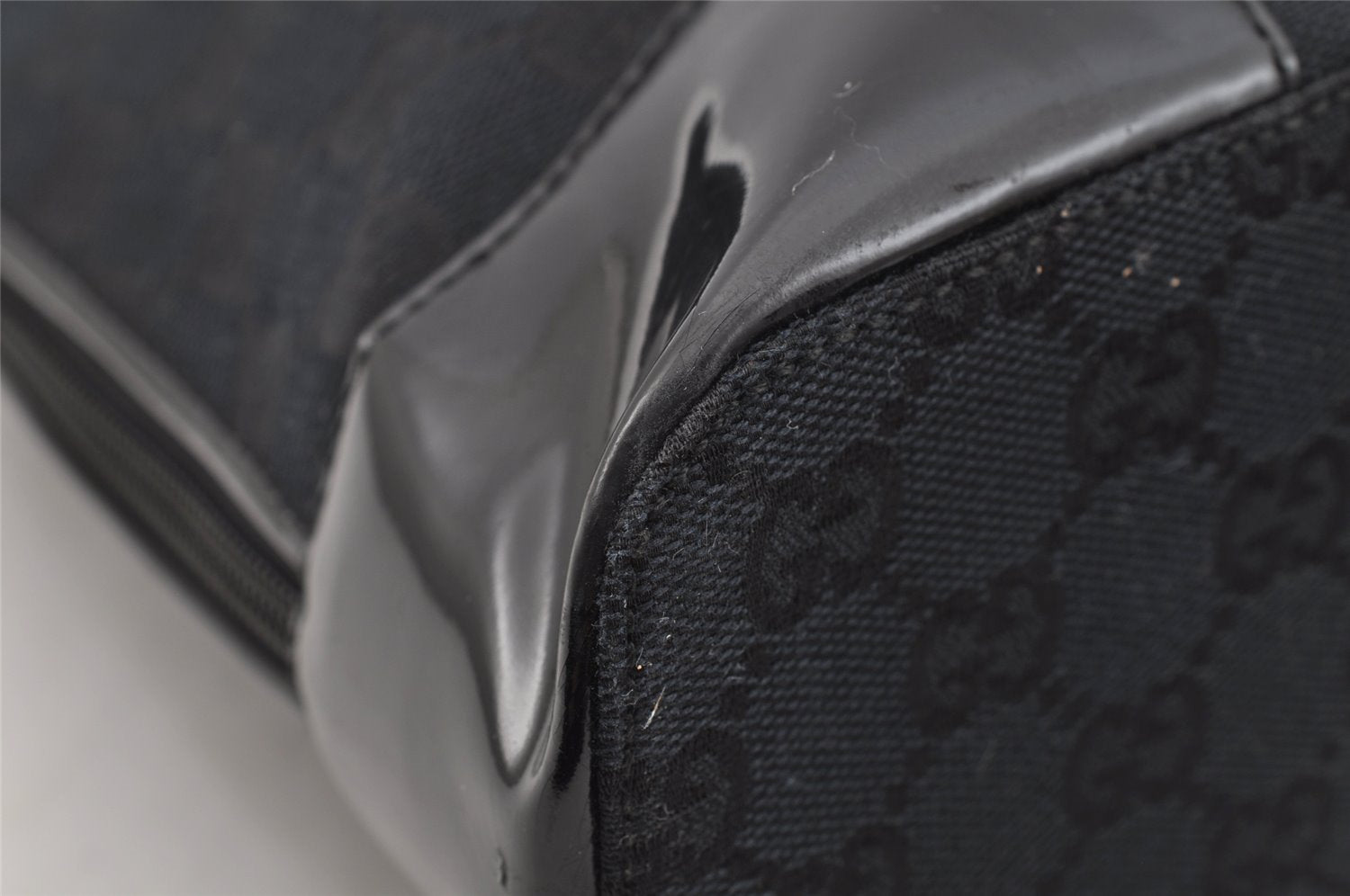 Authentic GUCCI Vintage Shoulder Hand Bag GG Canvas Enamel 0021122 Black 6701I