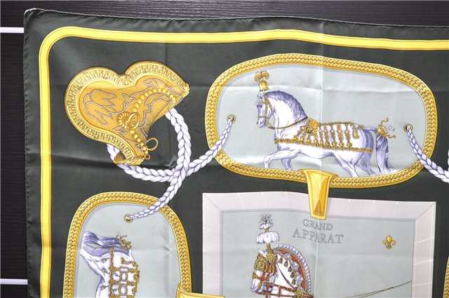 Authentic HERMES Carre 90 Scarf 