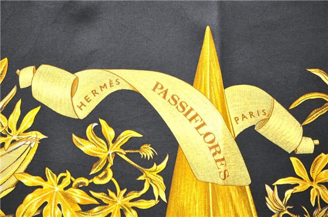 Authentic HERMES Carre 90 Scarf 