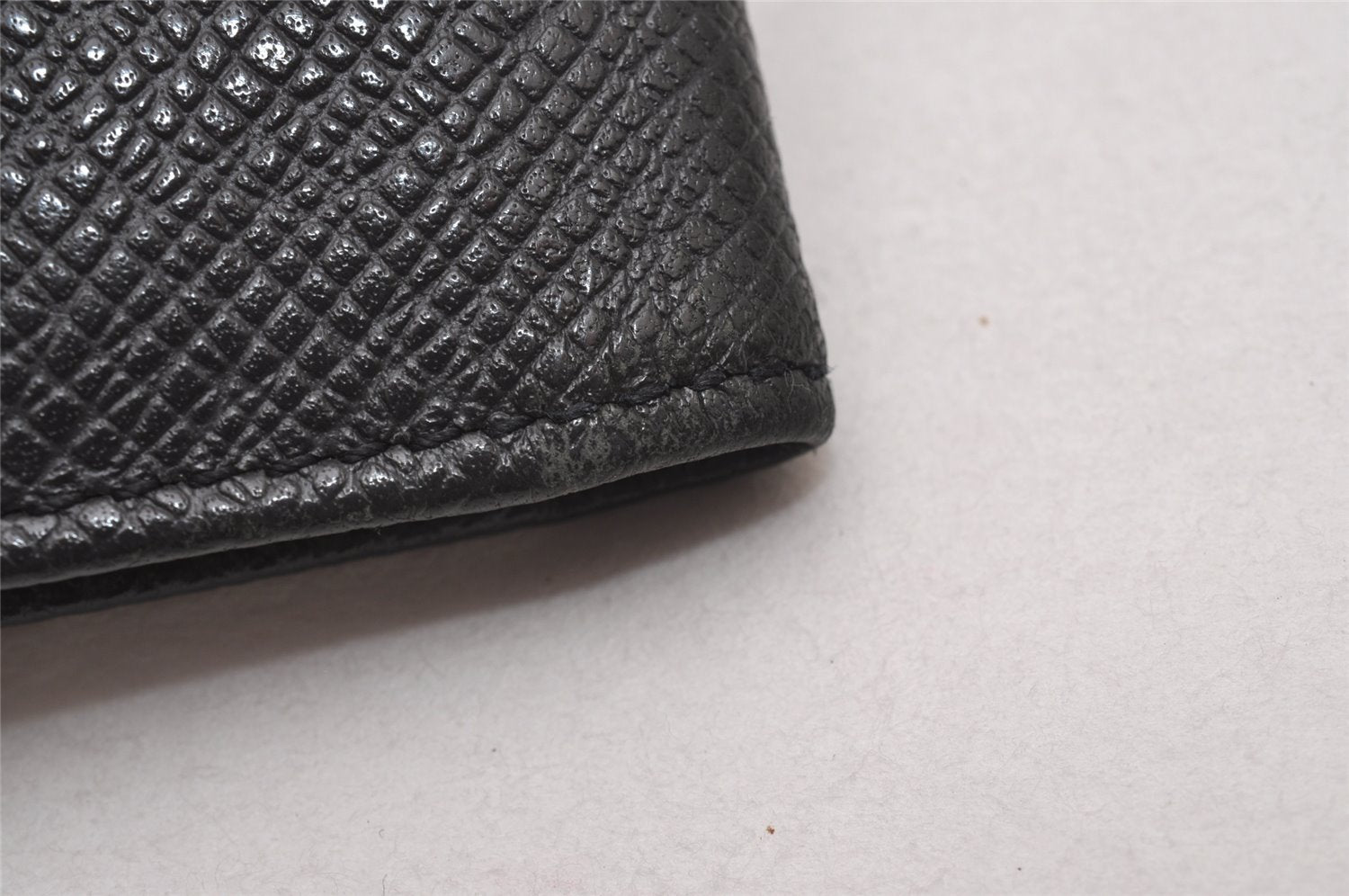 Authentic Louis Vuitton Taiga Porte Cartes Credit Wallet Black M31002 LV 6722I