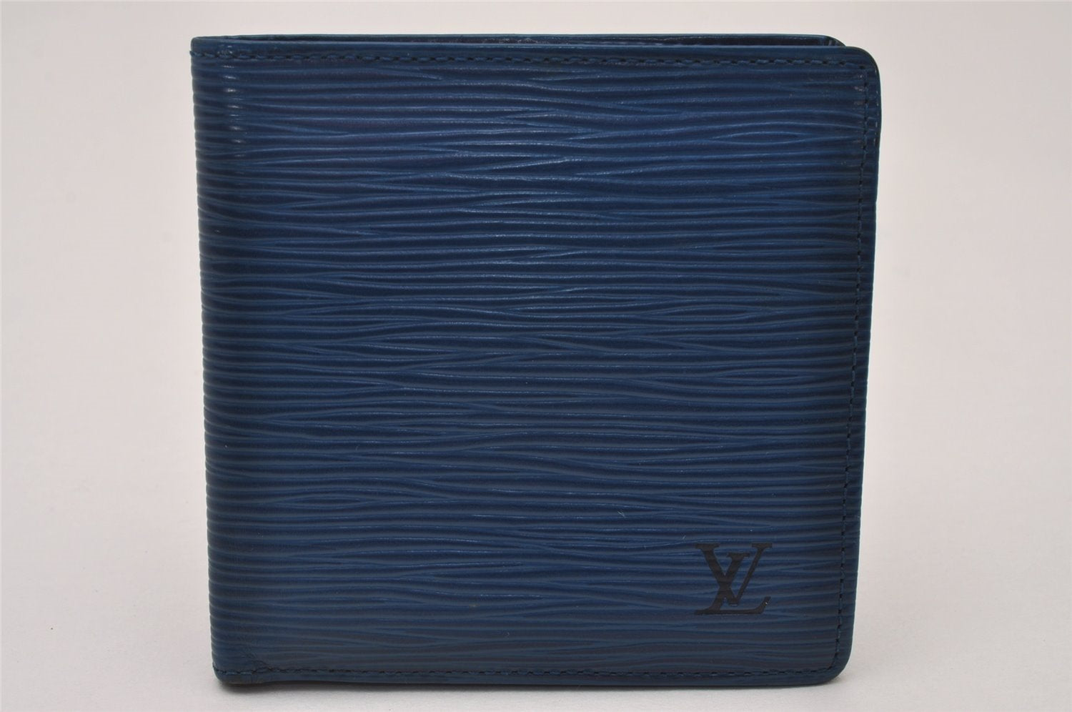 Authentic Louis Vuitton Epi Portefeuille Marco Wallet Purse Blue M60613 LV 6728I