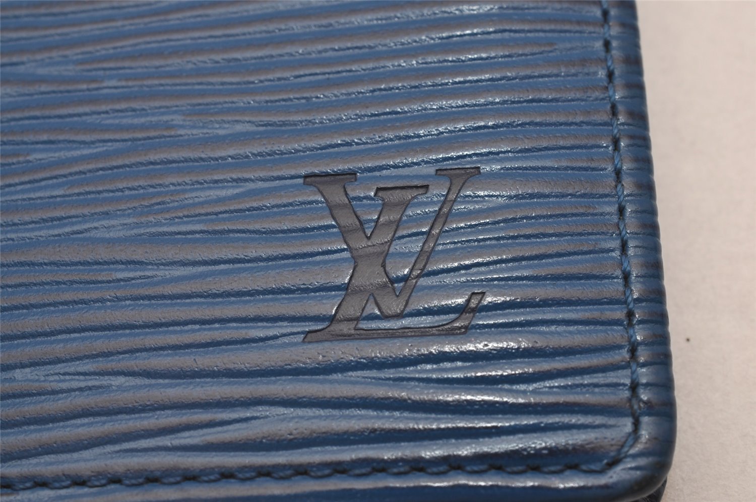 Authentic Louis Vuitton Epi Portefeuille Marco Wallet Purse Blue M60613 LV 6752I