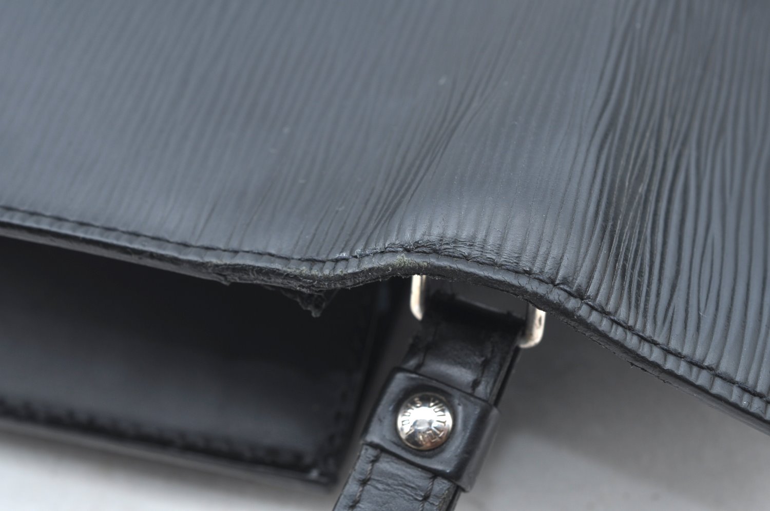 Auth Louis Vuitton Epi Pochette Sellier Dragonne Clutch Bag M52612 Black 6765E