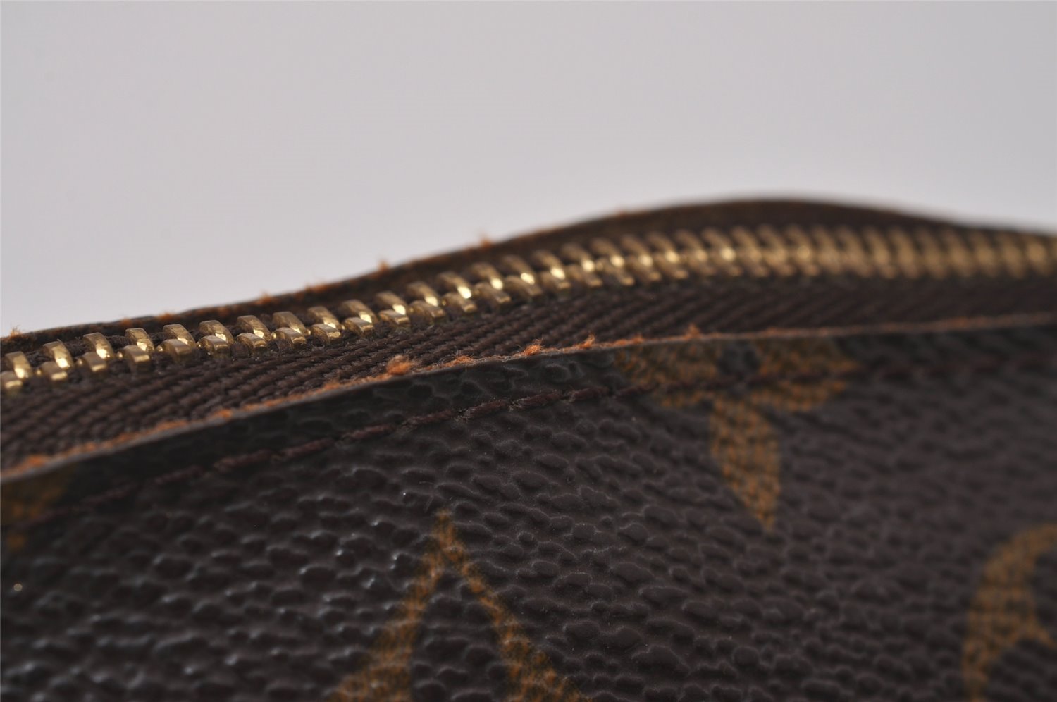 Authentic Louis Vuitton Monogram Pochette Cosmetic Pouch M47515 LV 6768I