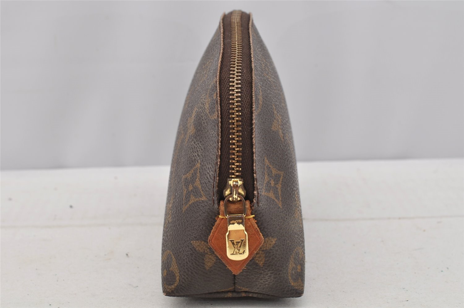 Authentic Louis Vuitton Monogram Pochette Cosmetic Pouch M47515 LV 6781I