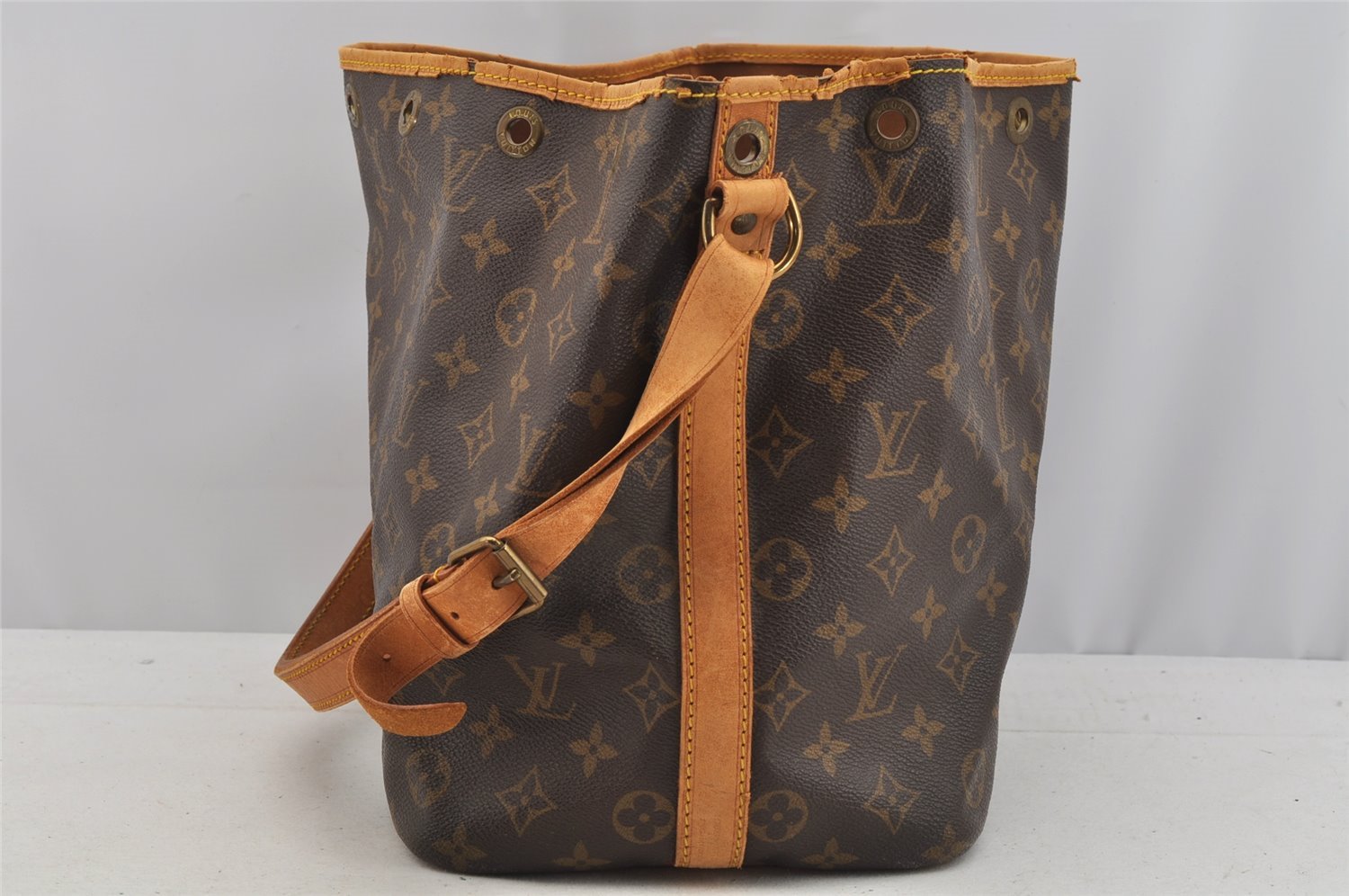 Authentic Louis Vuitton Monogram Petit Noe M42226 Shoulder Drawstring Bag 6784I