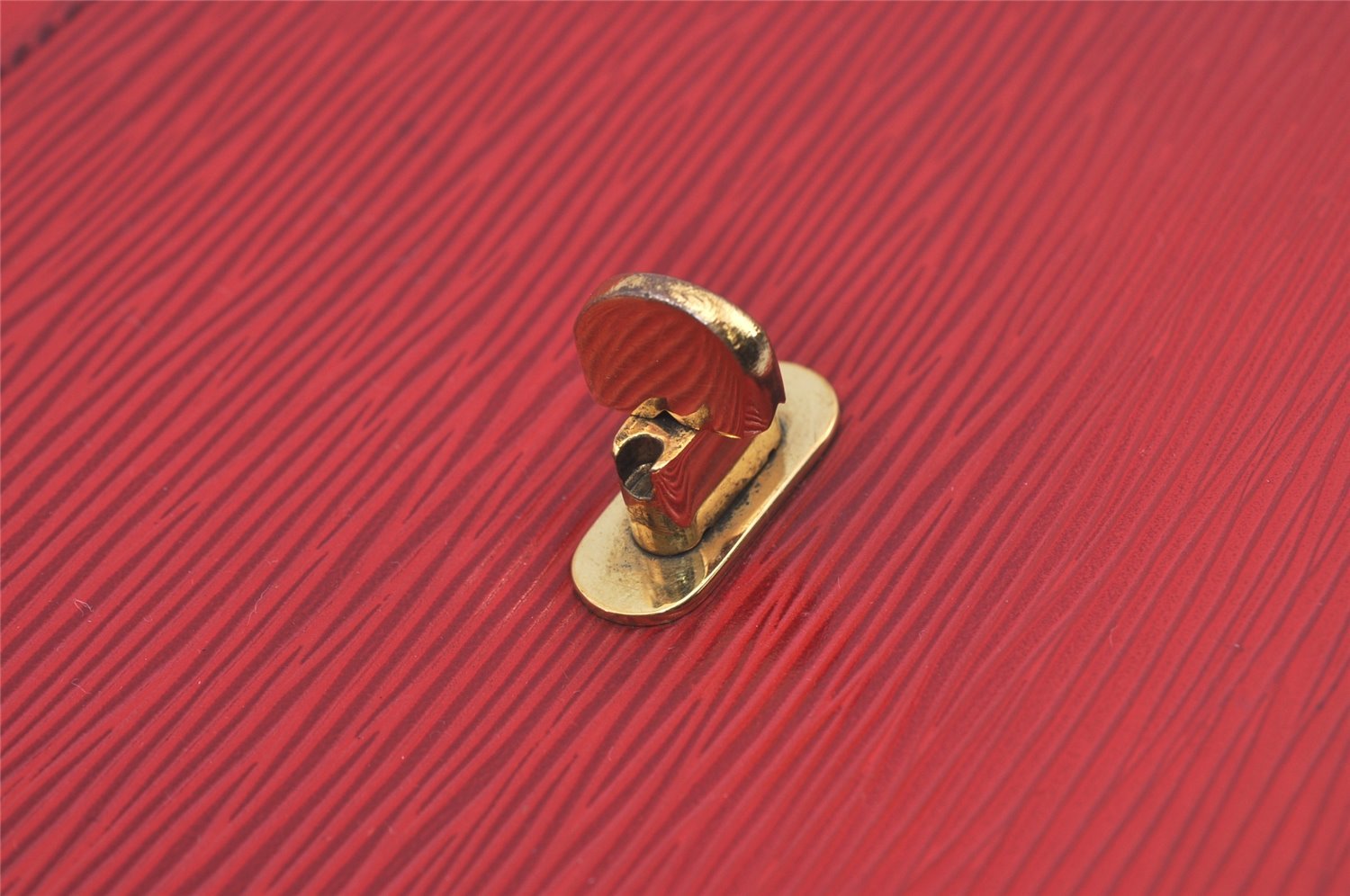 Authentic Louis Vuitton Epi Arche 2Way Shoulder Clutch Bag Red M52577 LV 6789I