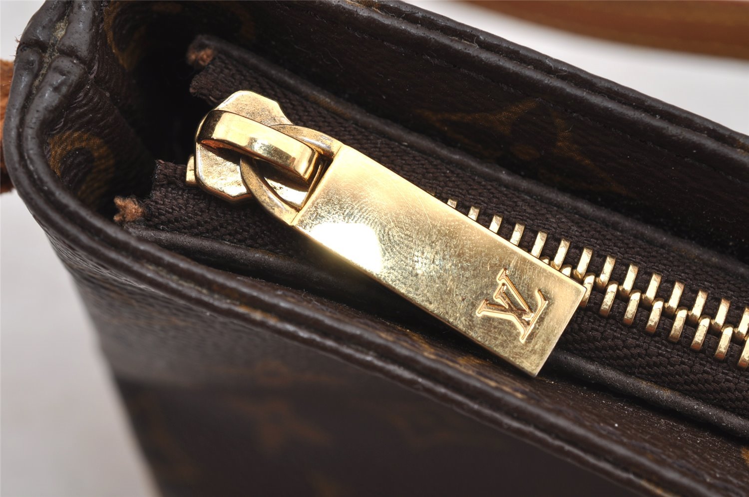 Authentic Louis Vuitton Monogram Trotteur Shoulder Cross Bag M51240 Junk 6791I