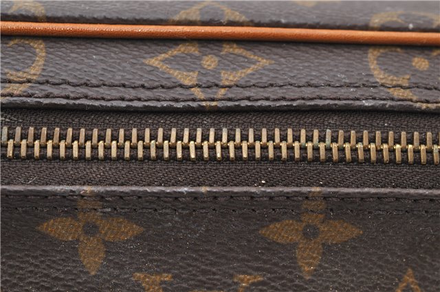 Authentic LOUIS VUITTON Monogram Clutch Hand Bag LV Junk 6792C