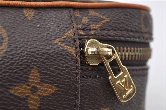 Authentic LOUIS VUITTON Monogram Clutch Hand Bag LV Junk 6792C