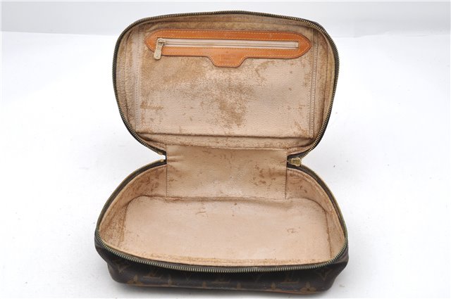 Authentic LOUIS VUITTON Monogram Clutch Hand Bag LV Junk 6792C