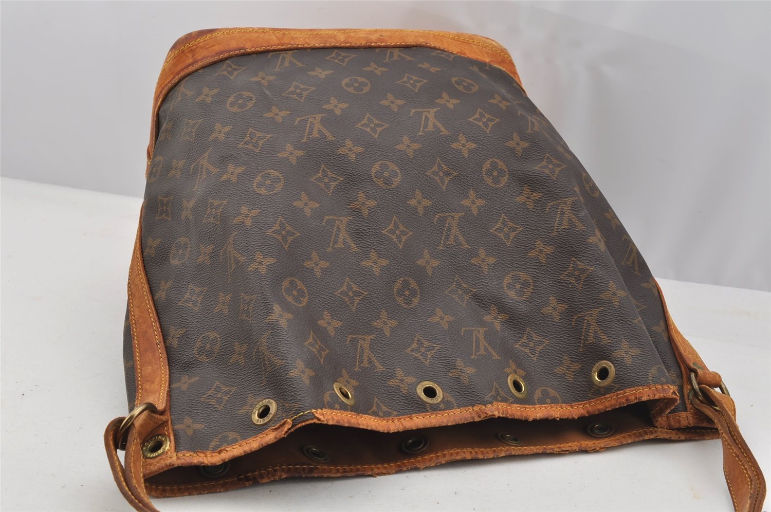 Authentic Louis Vuitton Monogram Noe Shoulder Drawstring Bag M42224 LV 6793I