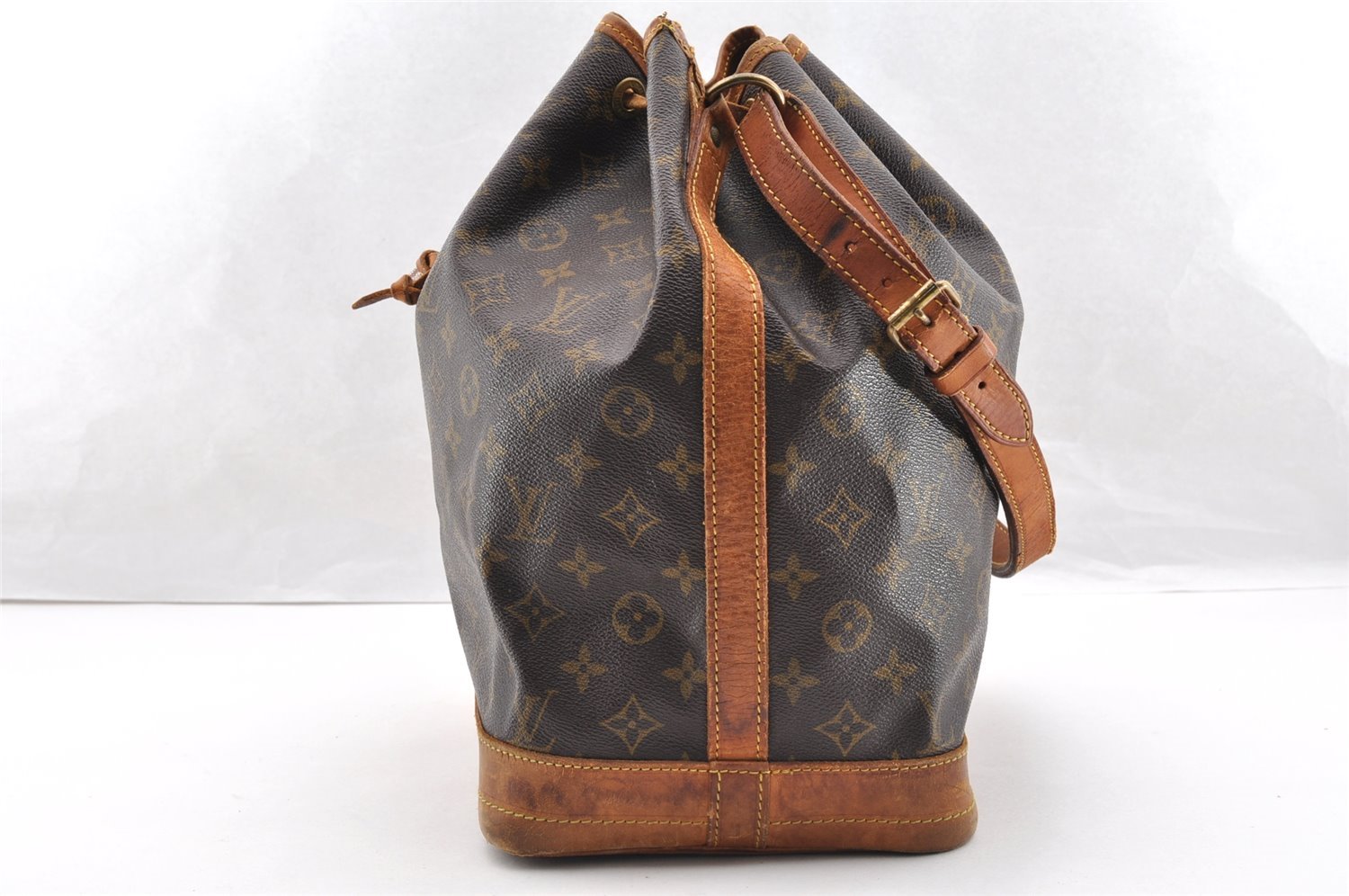 Authentic Louis Vuitton Monogram Noe Shoulder Drawstring Bag M42224 LV 6800I