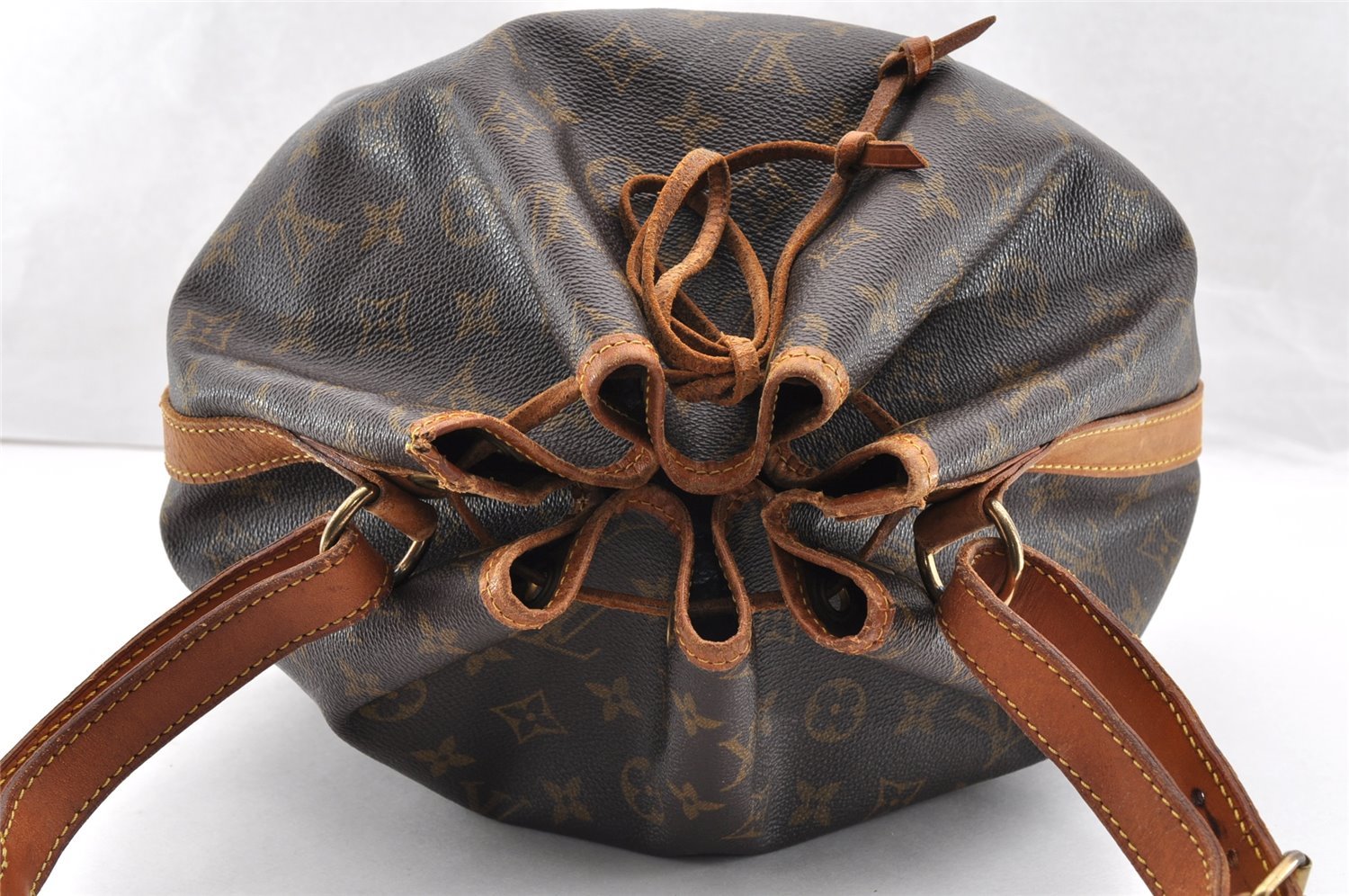 Authentic Louis Vuitton Monogram Noe Shoulder Drawstring Bag M42224 LV 6800I