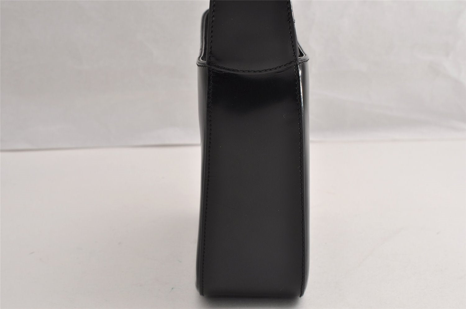 Authentic GUCCI SOHO Vintage Shoulder Hand Bag Purse Enamel Black Junk 6817I