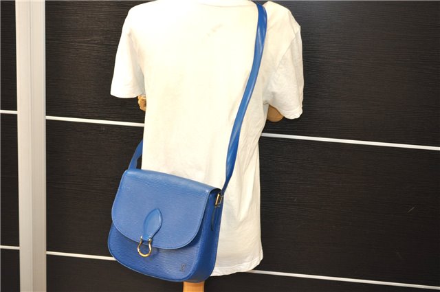 Auth LOUIS VUITTON Epi Saint Cloud GM Shoulder Cross Body Bag M52195 Blue 6878C