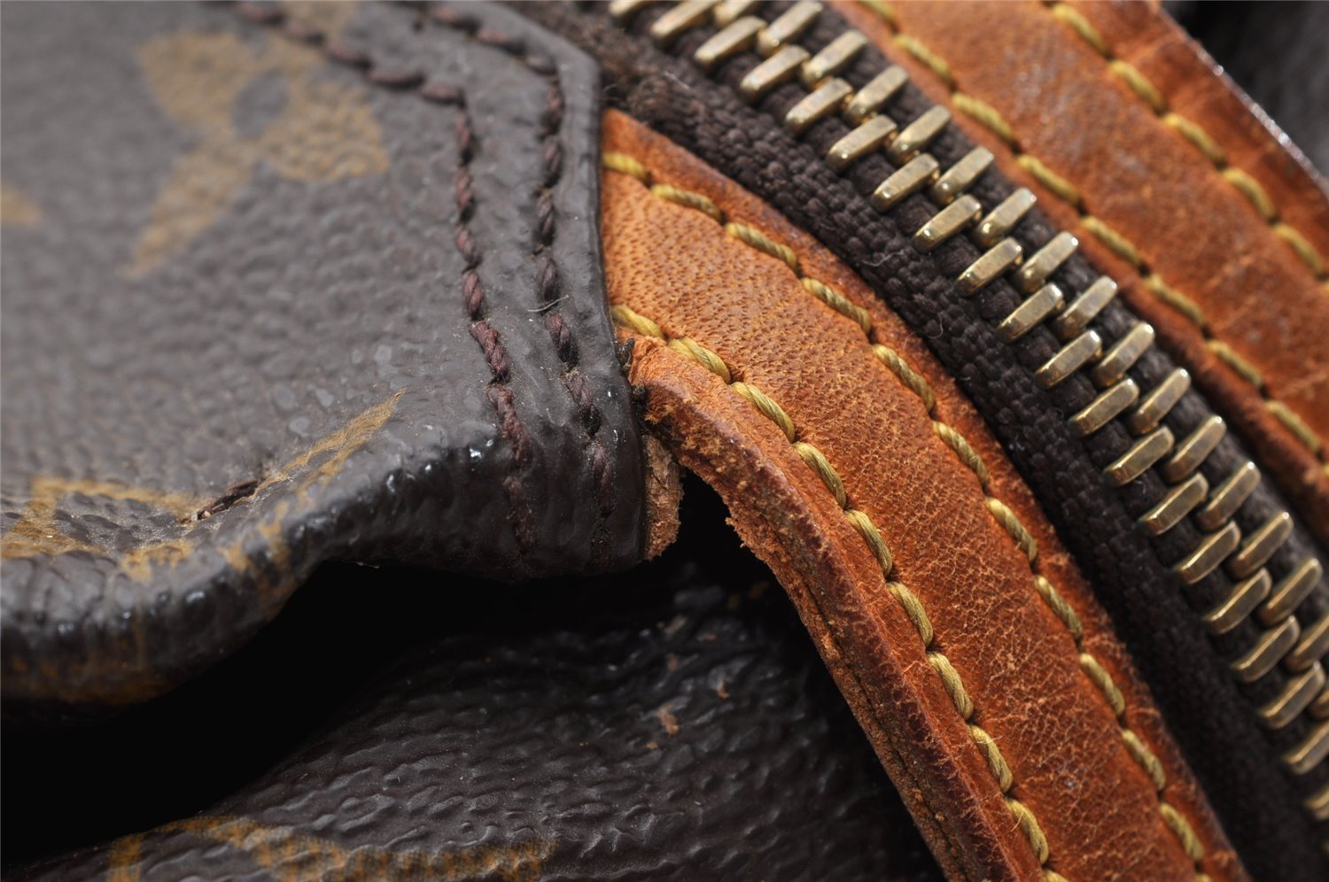 Authentic Louis Vuitton Monogram Trousse Patte Pression Pouch M47636 Junk 6909I