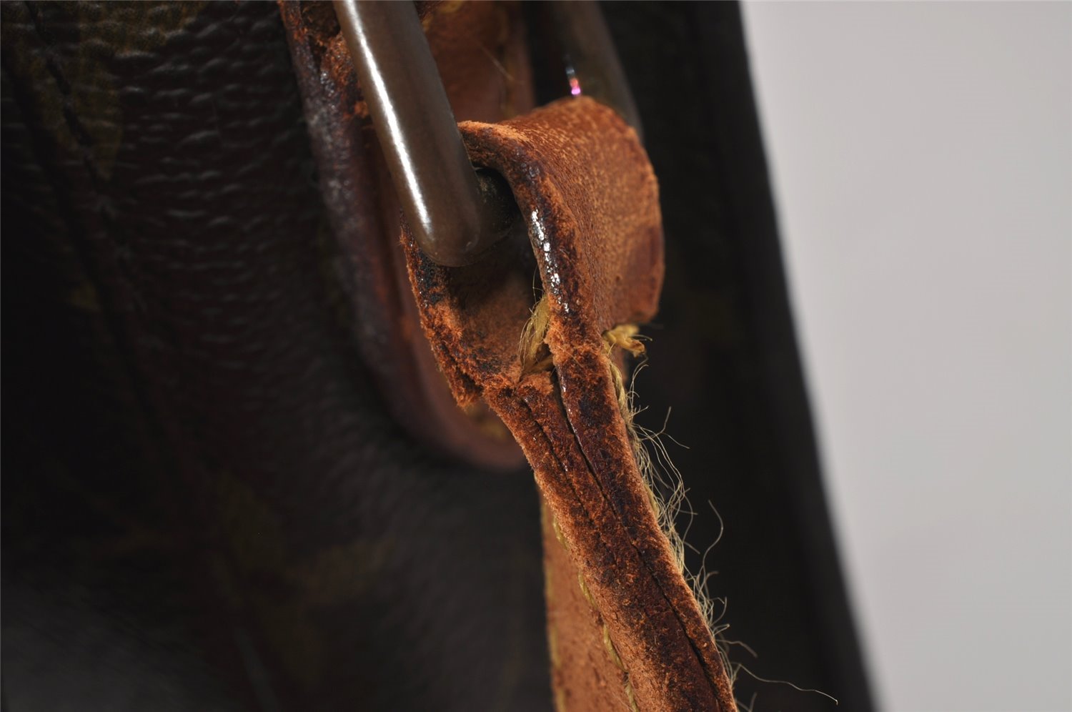 Auth Louis Vuitton Monogram Saint Cloud MM Shoulder Cross Bag Old Model LV 6910I