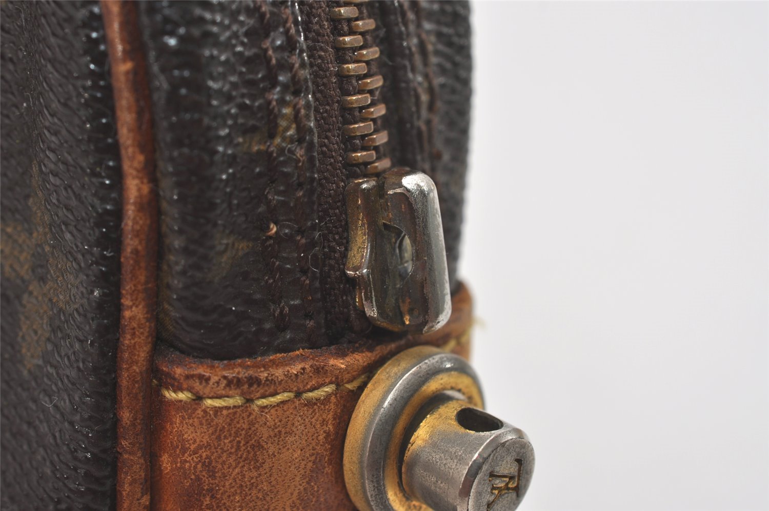 Auth Louis Vuitton Monogram Marly Dragonne PM M51827 Clutch Hand Bag Junk 6916I