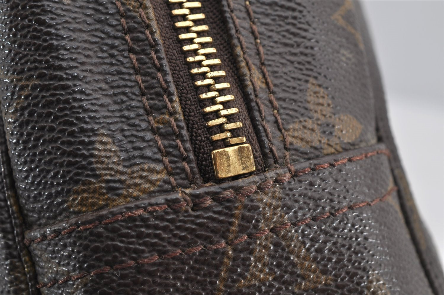 Auth Louis Vuitton Monogram Trousse Toilette 28 Clutch Hand Bag Old Model 6918I