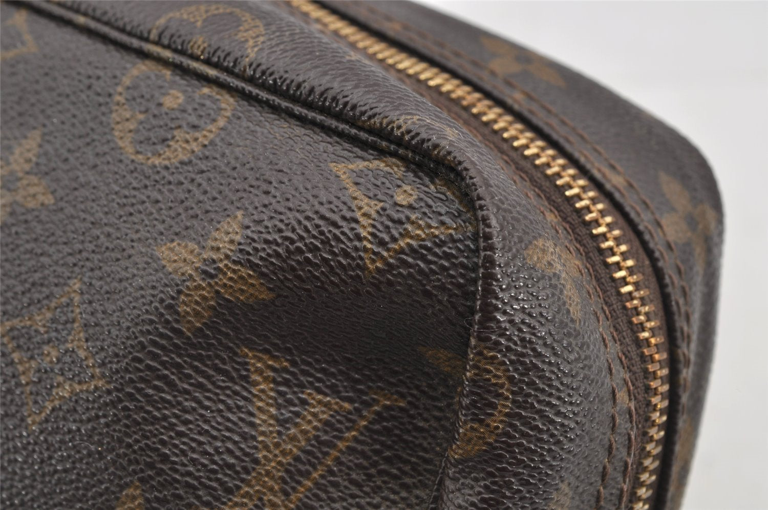 Auth Louis Vuitton Monogram Trousse Toilette 28 Clutch Hand Bag Old Model 6918I