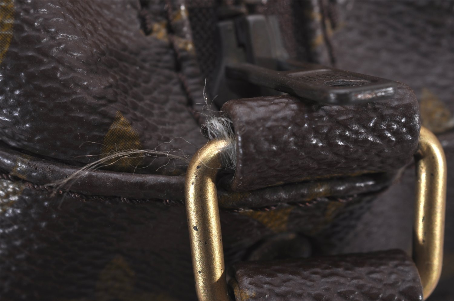 Authentic Louis Vuitton Monogram Nile Shoulder Cross Body Bag Old Model LV 6930I